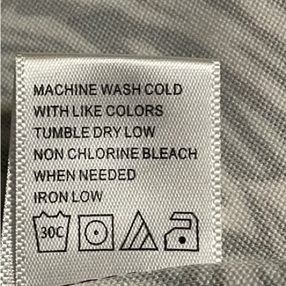 Tail active wear , golf/tennis dress, size large, preowned,like new condition. - Picture 13 of 15